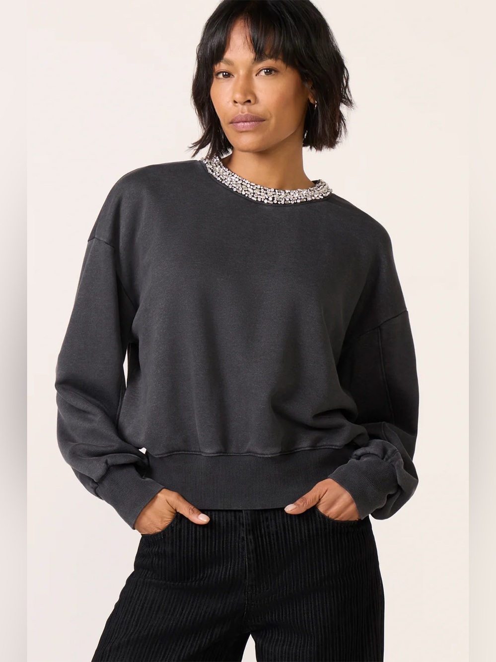EVEREVE Jazzy Embellished Relaxed Fit Sweatshirt in Washed Black Sz M